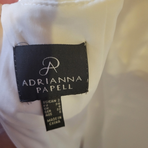 Elegant White Lace Dress - Picture 3 of 6